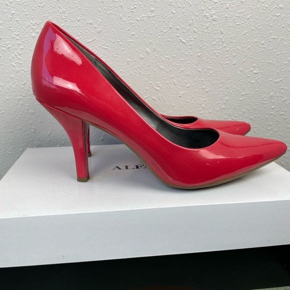 Alfani StepnFlex Red Heels Size 8M - Picture 5 of 10